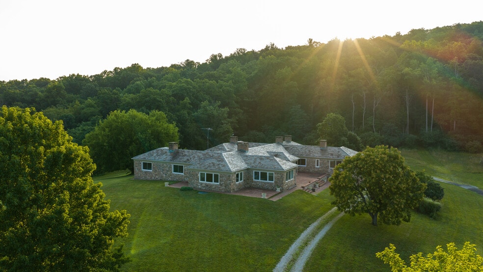 More Photos Of 1207 Flohrs Church Rd, Biglerville Hospitality For Sale