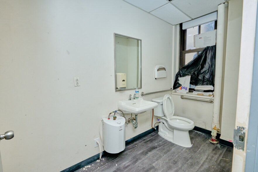 More Photos Of 369 E 149th St, Bronx Office For Lease