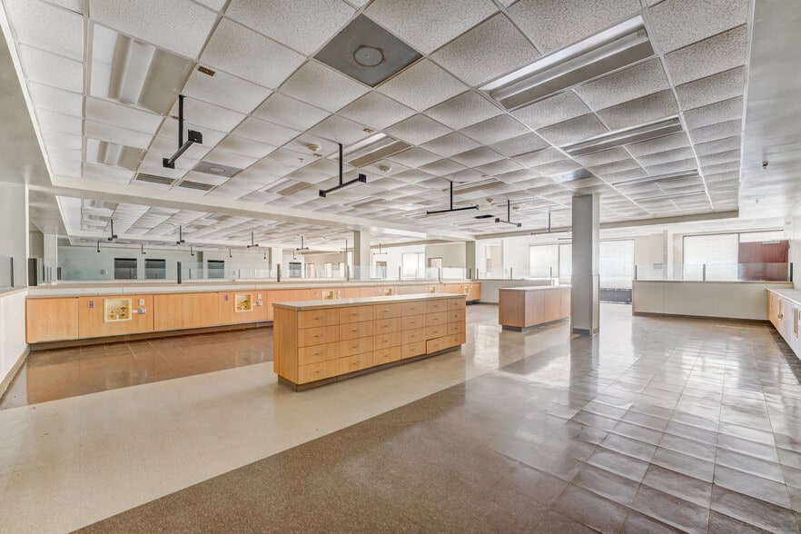 More Photos Of 324 Fm-1960 Rd, Houston General Retail For Sale