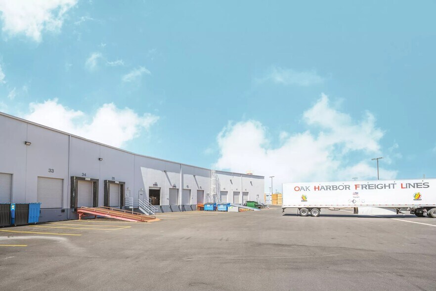 More Photos Of 700-742 Spice Islands Dr, Sparks Warehouse For Lease
