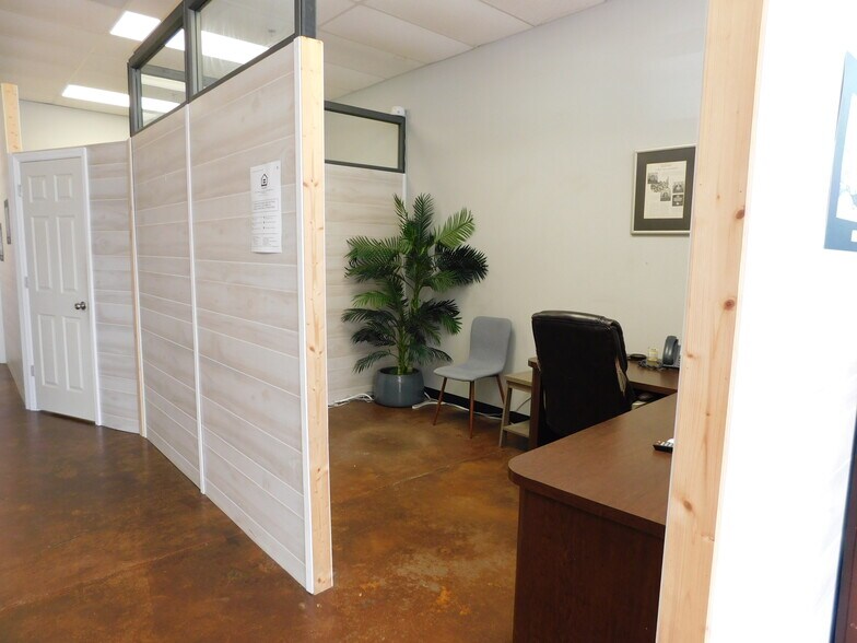 More Photos Of 9360 90th Ave, Sebastian General Retail For Lease