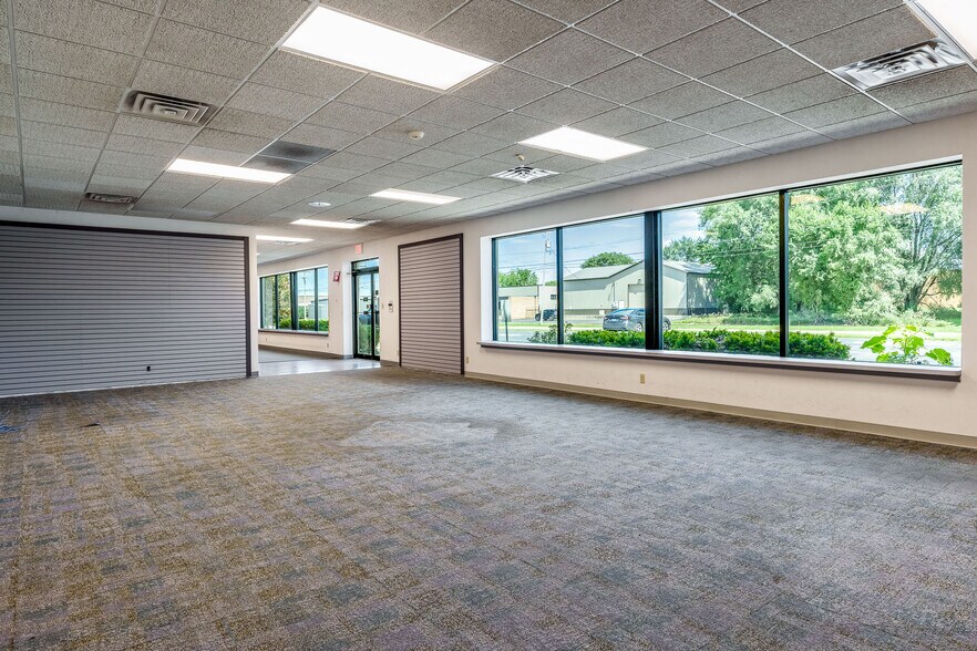 More Photos Of 6212 Material Ave, Loves Park Warehouse For Sale