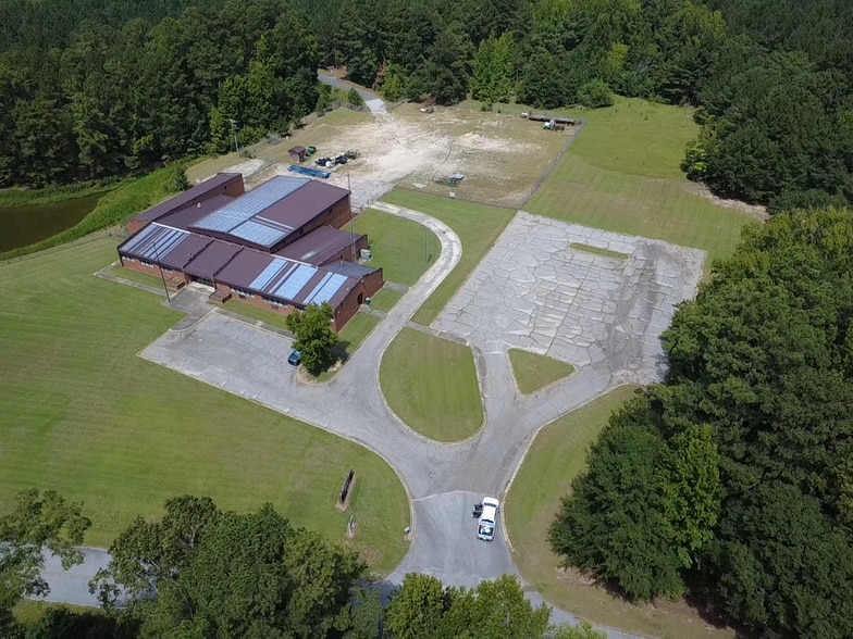 More Photos Of 704 State Road S-13-680, Jefferson Manufacturing For Sale