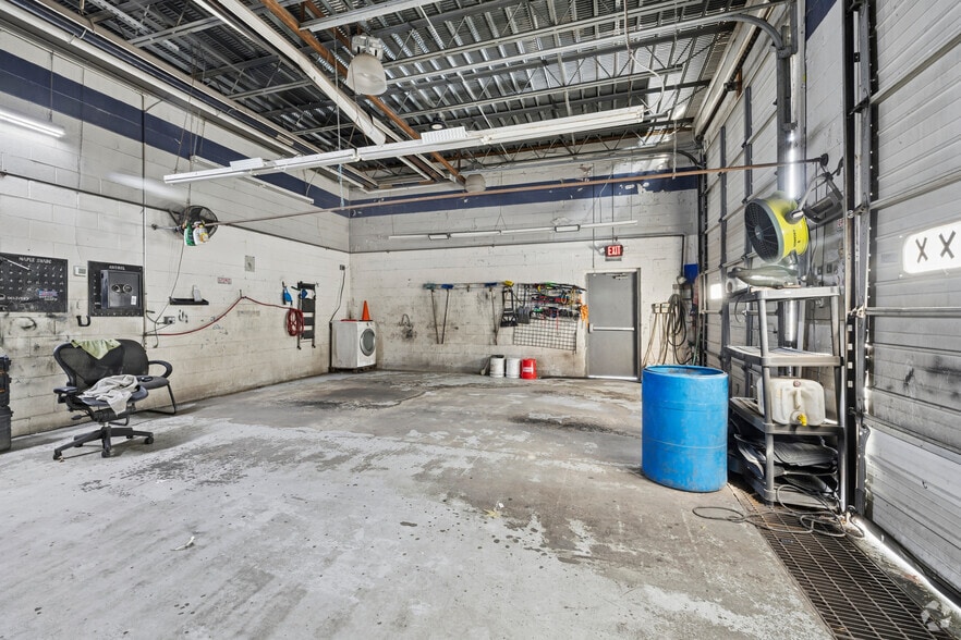 More Photos Of 538 Route 38 E, Maple Shade Township Auto Dealership For Lease