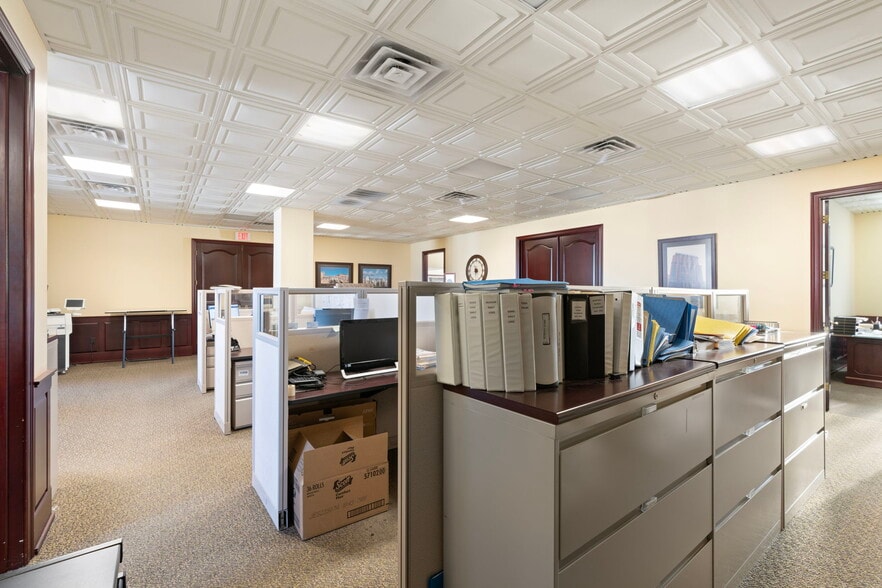 More Photos Of 188 Van Buren St, Staten Island Warehouse For Sale