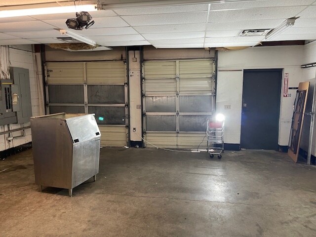 More Photos Of 1503 2nd Ave, Opelika Storefront For Lease