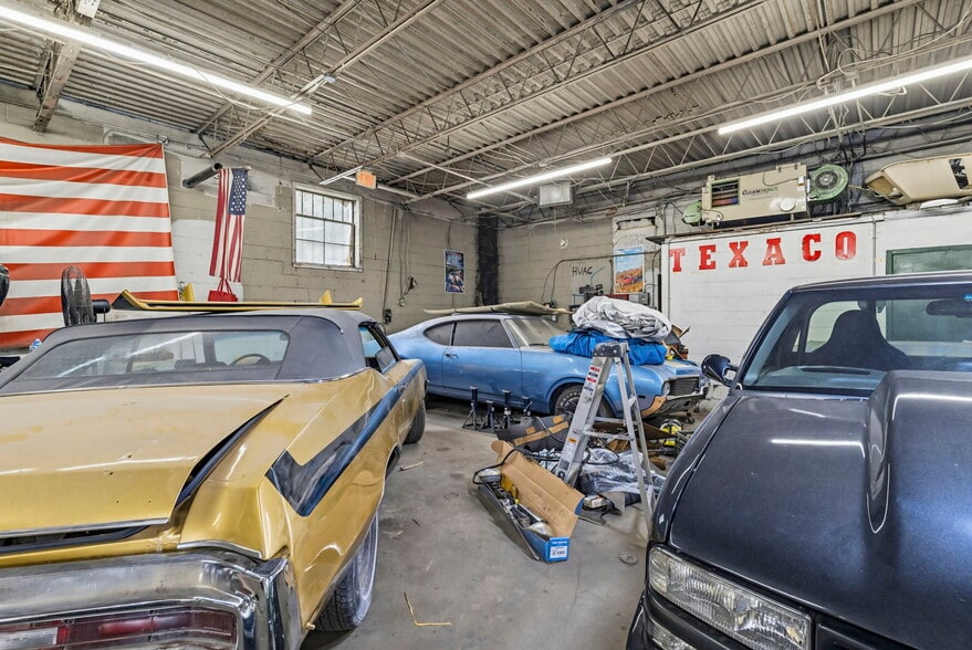 More Photos Of 6 Roberta Ave, Collingdale Warehouse For Sale