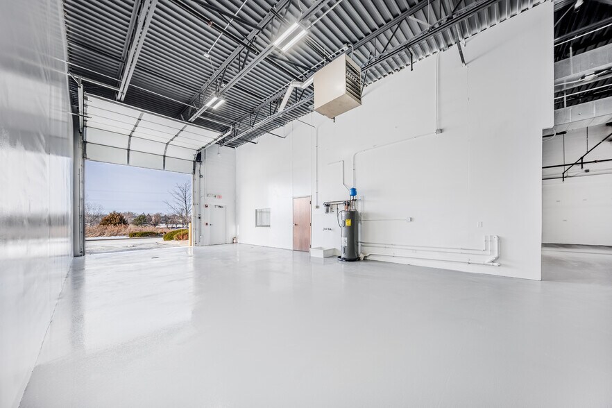 More Photos Of 1221 Commerce Dr, Crete Warehouse For Lease