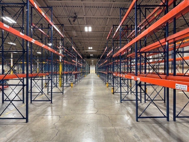 More Photos Of 2425 American Way, Fort Wayne Warehouse For Lease