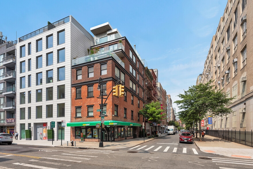 More Photos Of 334 Grand St, New York Apartments For Lease