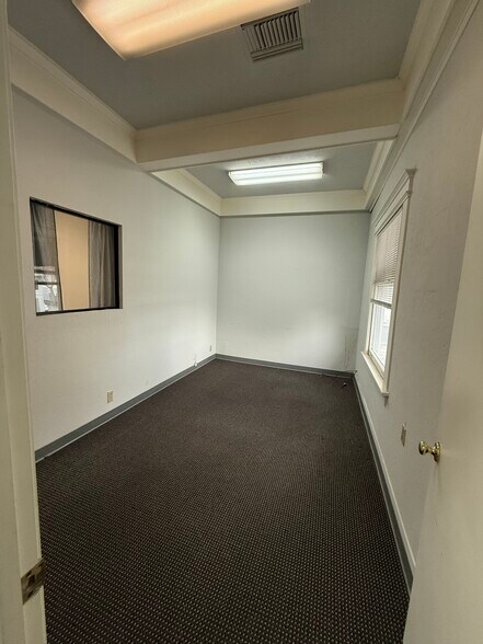 More Photos Of 79 Devine St, San Jose Unknown For Lease