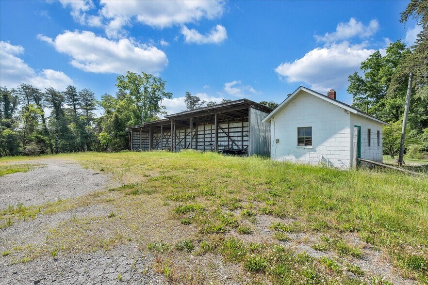 More Photos Of 1687 Stultz Rd, Martinsville Specialty For Sale