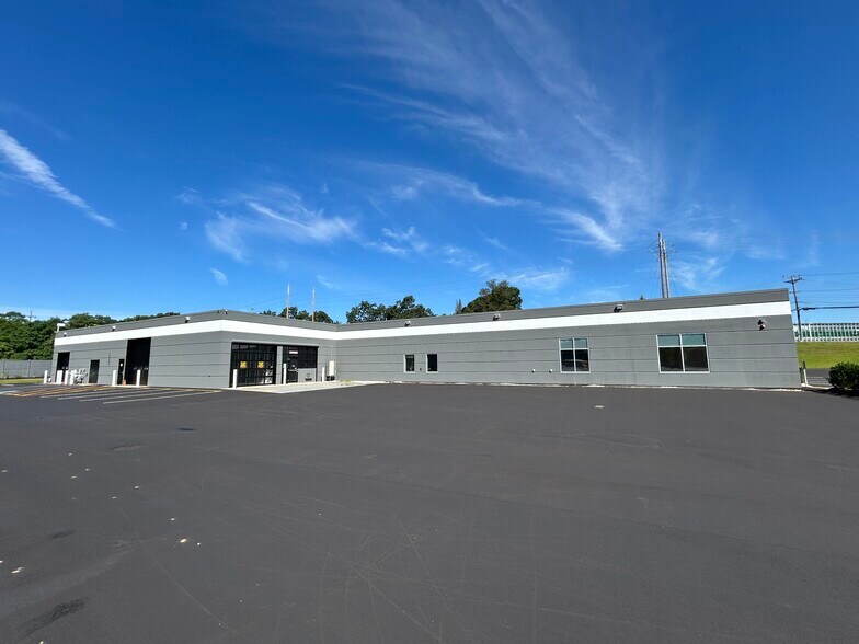 More Photos Of 265 Summer St, Fitchburg Storefront Retail Office For Lease