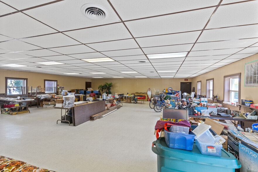 More Photos Of 2703 S Chicago Ave, South Milwaukee General Retail For Sale