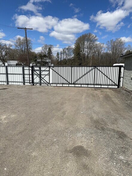 More Photos Of 5331 Gratiot Ave, Saint Clair Auto Dealership For Sale