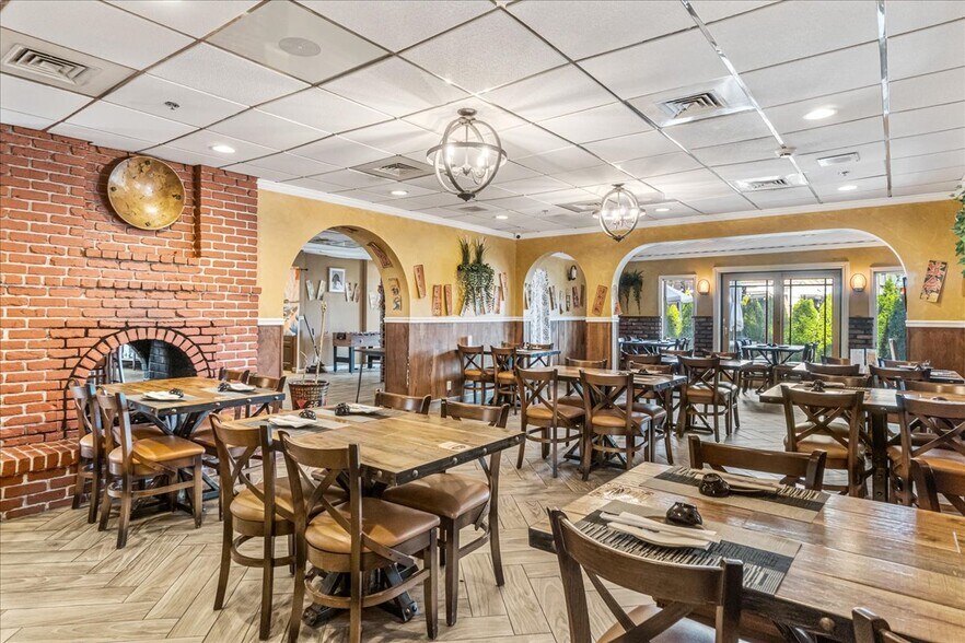 More Photos Of 4 Main St, Kings Park Storefront Retail Residential For Sale