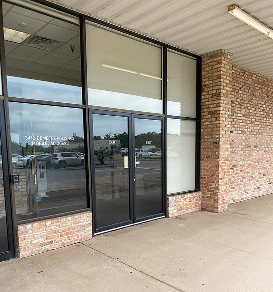 More Photos Of 3400-3446 Demetropolis Rd, Mobile Office For Lease