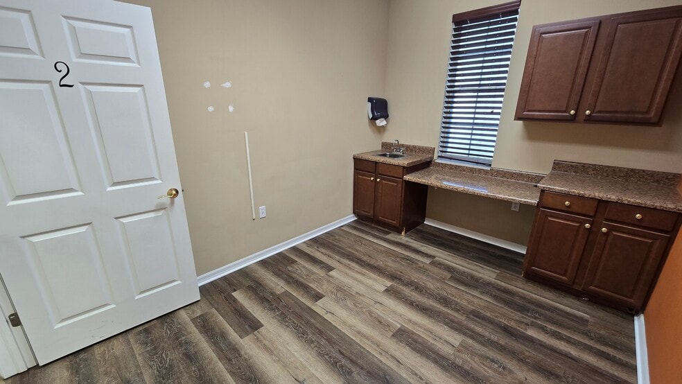 More Photos Of 2649 Windguard Cir, Zephyrhills Medical For Lease