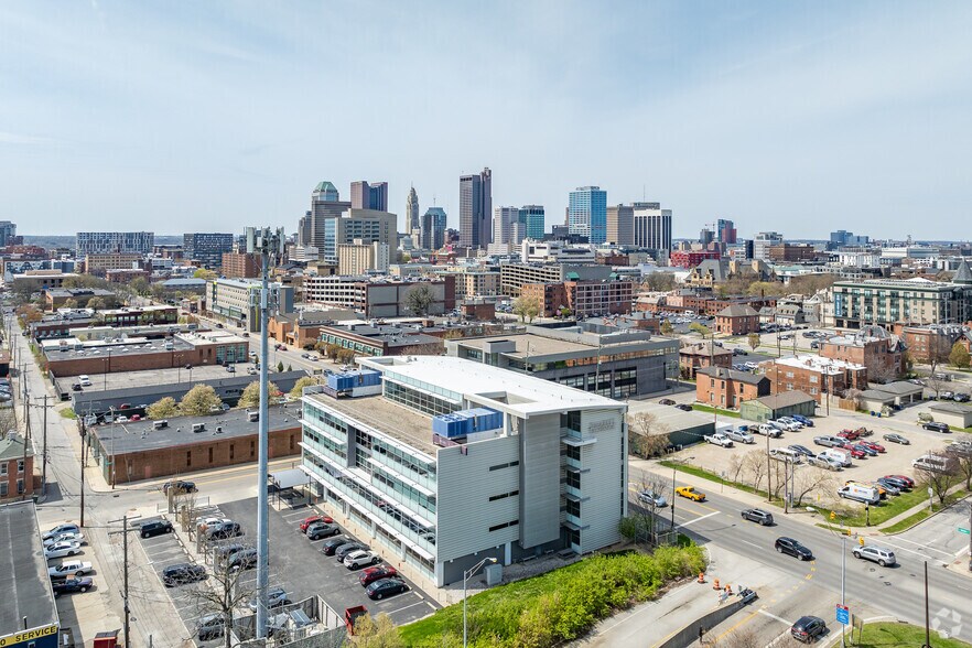 More Photos Of 515 E Main St, Columbus Office For Sale