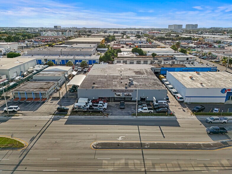 More Photos Of 4200-4250 NW 72nd Ave, Miami Warehouse For Lease