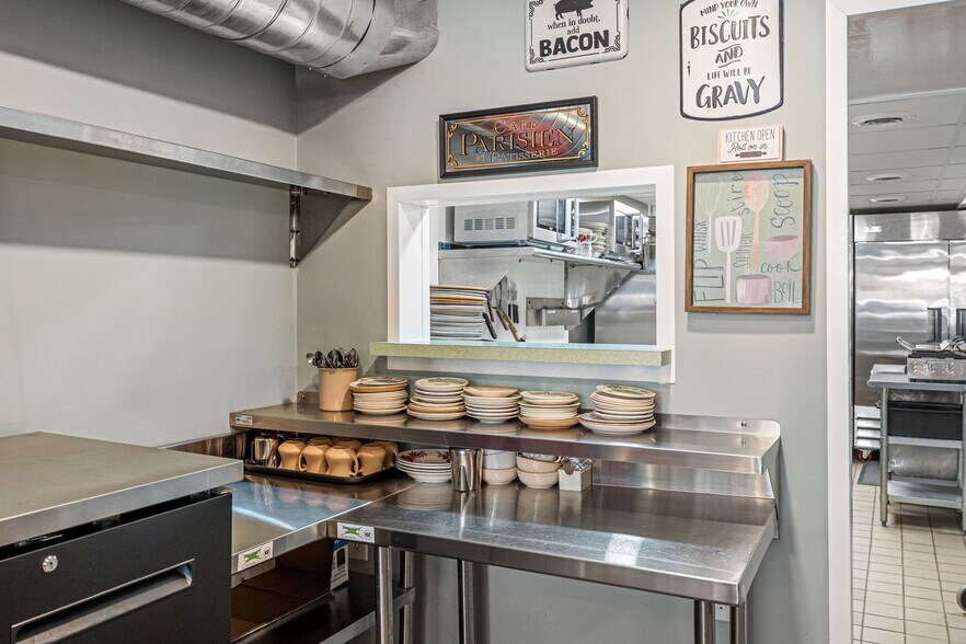 More Photos Of 116 Mill S St, Brownsdale Restaurant For Sale