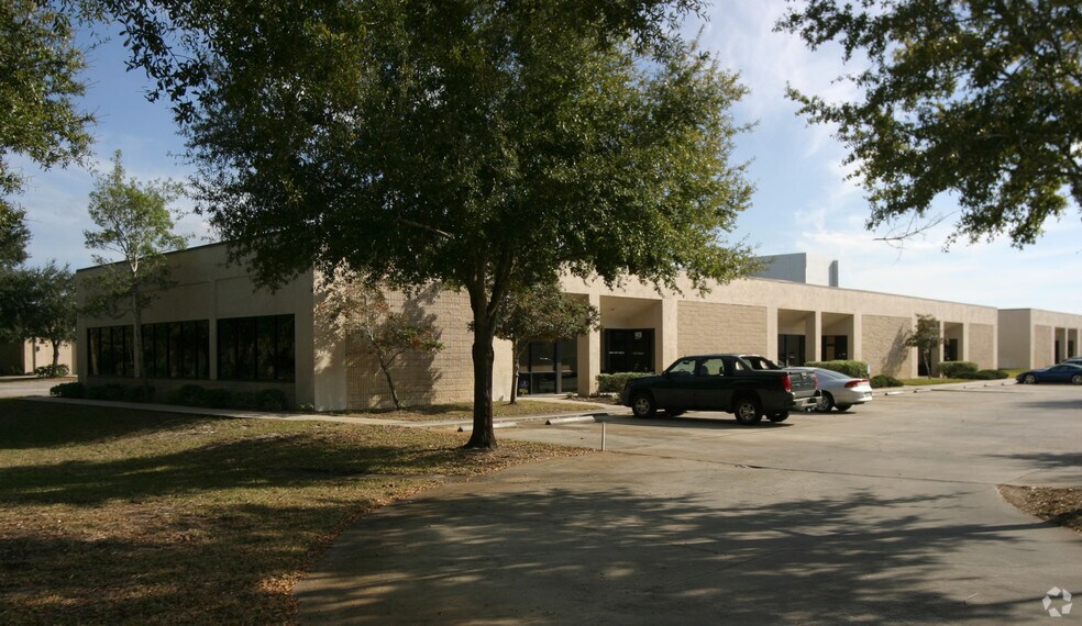 More Photos Of 1425-1431 Chaffee Dr, Titusville Light Manufacturing For Lease