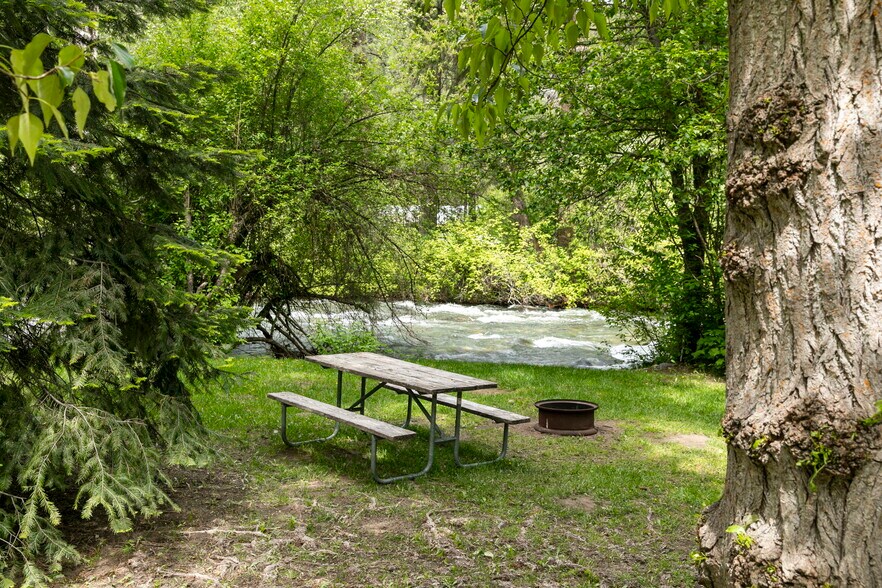 More Photos Of 3300 US Highway 97, Peshastin Specialty For Sale