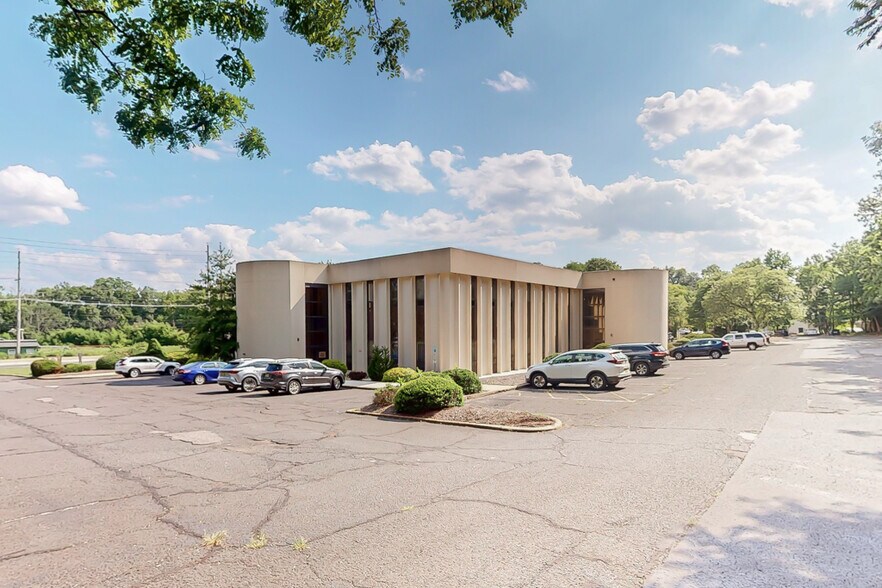 More Photos Of 2121 US Highway 22, Bound Brook Medical For Lease
