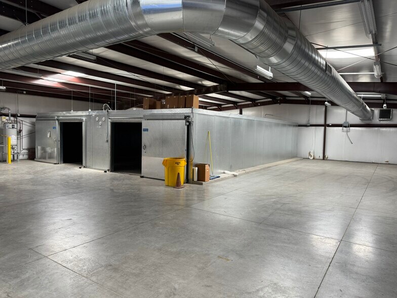More Photos Of 9 Enterprise Way, Dayton Warehouse For Sale