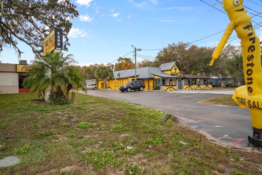 More Photos Of 1209 W Brandon Blvd, Brandon Auto Repair For Sale