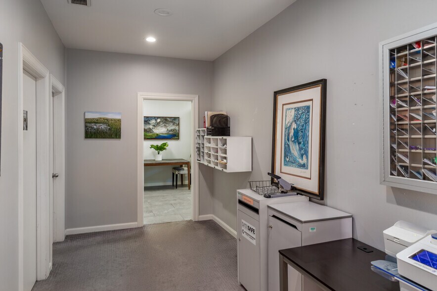 More Photos Of 2075 Pioneer Ct, San Mateo Medical For Lease