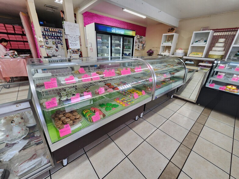 More Photos Of 440 E St, Wasco Restaurant For Sale