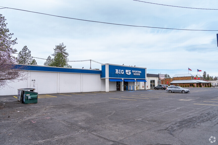 More Photos Of 7503 N Division St, Spokane Freestanding For Lease