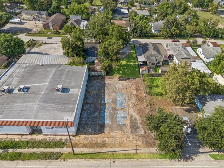 Primary Photo Of 7003 Lyons ave, Houston Land For Sale
