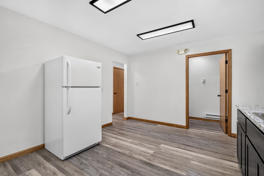 More Photos Of 535 Elm St, Hillsboro Office For Sale