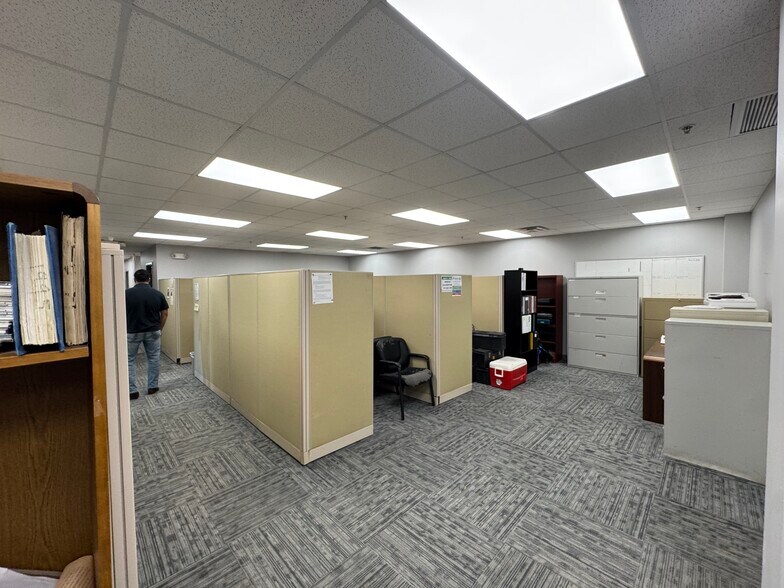 More Photos Of 724 Central Ave, New Orleans Light Distribution For Sale