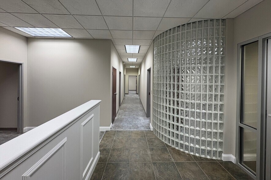 More Photos Of 9925 E 126th St, Fishers Light Manufacturing For Lease