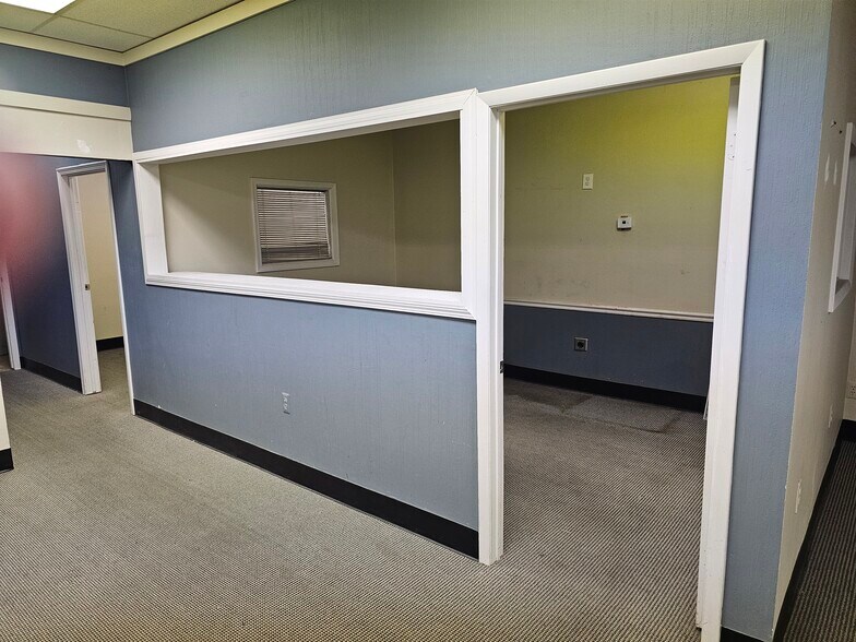 More Photos Of 47549-47567 Van Dyke Ave, Utica Unknown For Lease