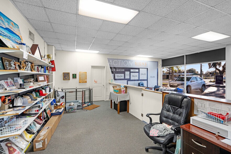 More Photos Of 107 E Polk Ave, Lake Wales General Retail For Sale