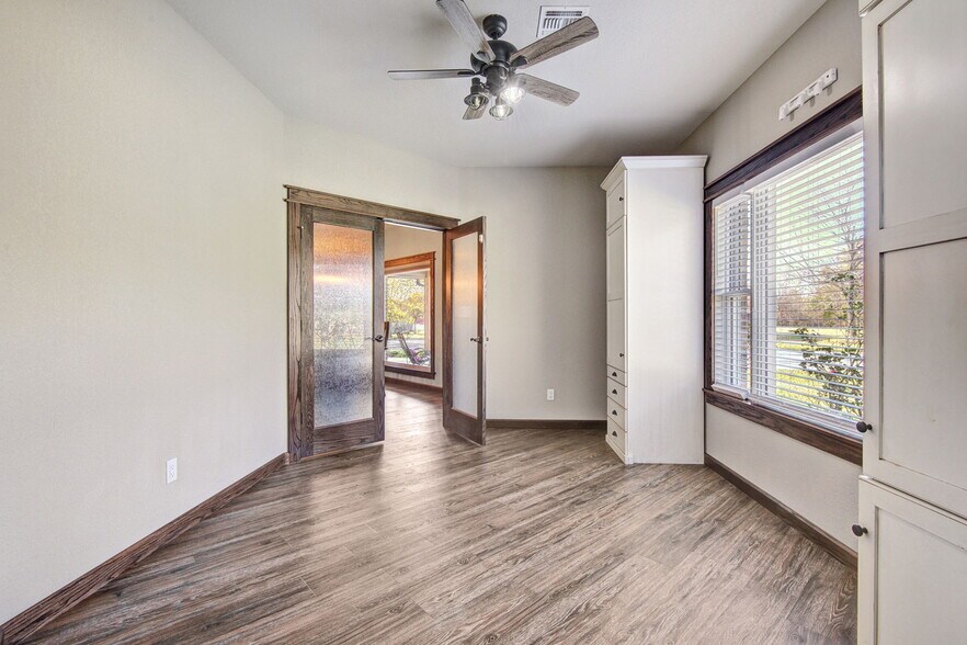 More Photos Of 4748 N 4318, Pryor Flex For Sale