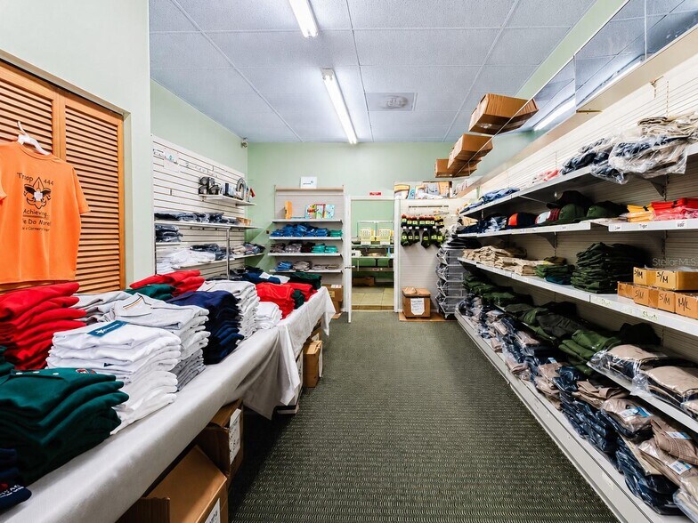 More Photos Of 12 E Darlington Ave, Kissimmee General Retail For Sale