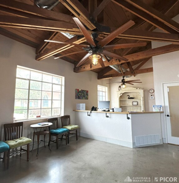More Photos Of 1601 N Tucson Blvd, Tucson Medical For Sale