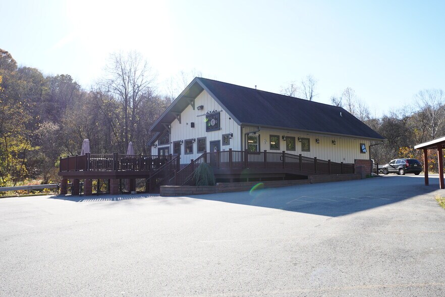 More Photos Of 2101 Douglas Run Rd, Sutersville General Retail For Lease