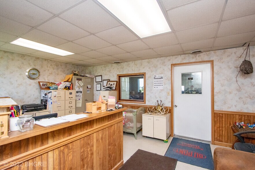 More Photos Of 2326 N Main St, Osceola Auto Repair For Sale