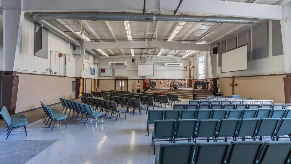 More Photos Of 81 Evick Dr, Franklin Flex For Sale