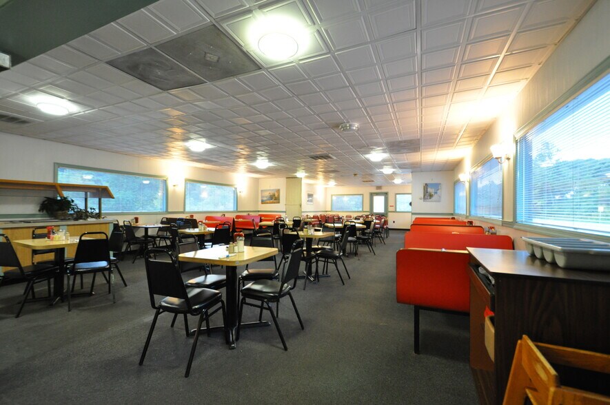 More Photos Of 11740 William Penn Hwy, Huntingdon General Retail For Sale