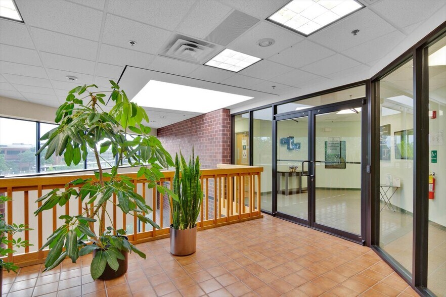 More Photos Of 300 Harper Dr, Moorestown Medical For Lease