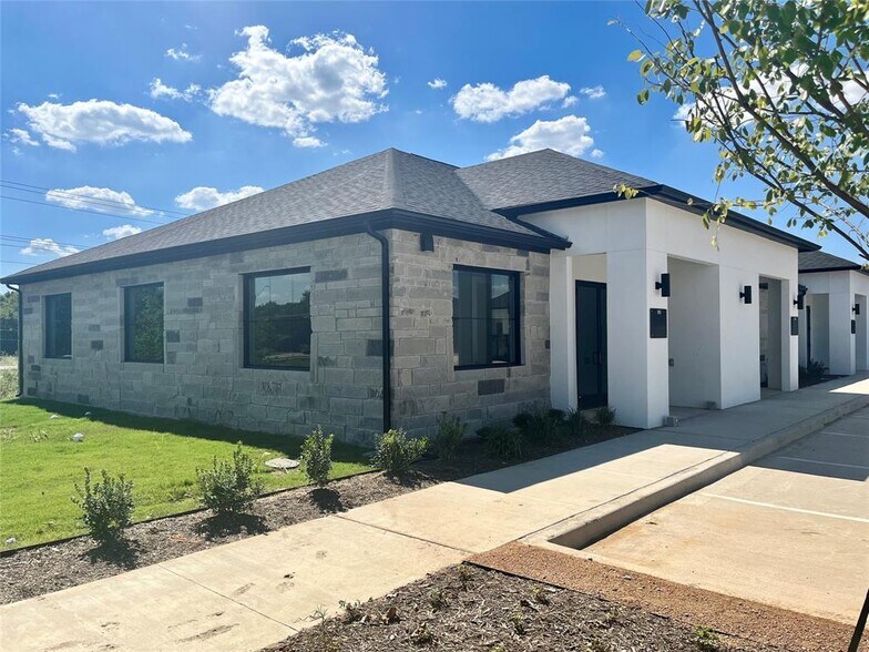 Primary Photo Of 2001 Auburn Hills Pky, McKinney Office For Lease