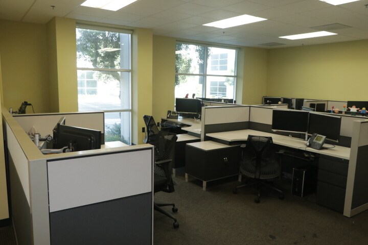 More Photos Of 2816 Columbia St, Torrance Light Distribution For Lease