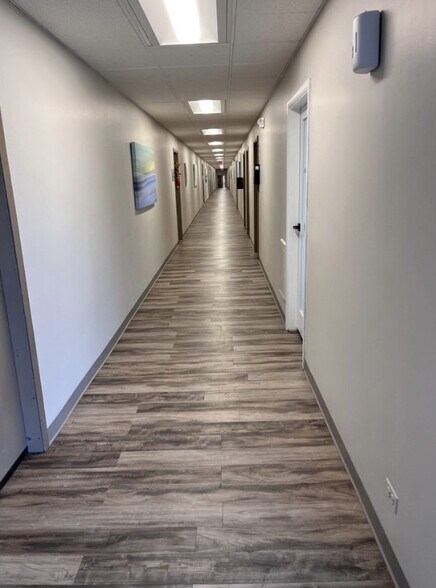 More Photos Of 416 E Roosevelt Rd, Wheaton Medical For Lease